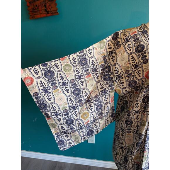 Women's Vintage Short Kimono Style Jacket Silk Size Medium Size Large - Picture 3 of 8